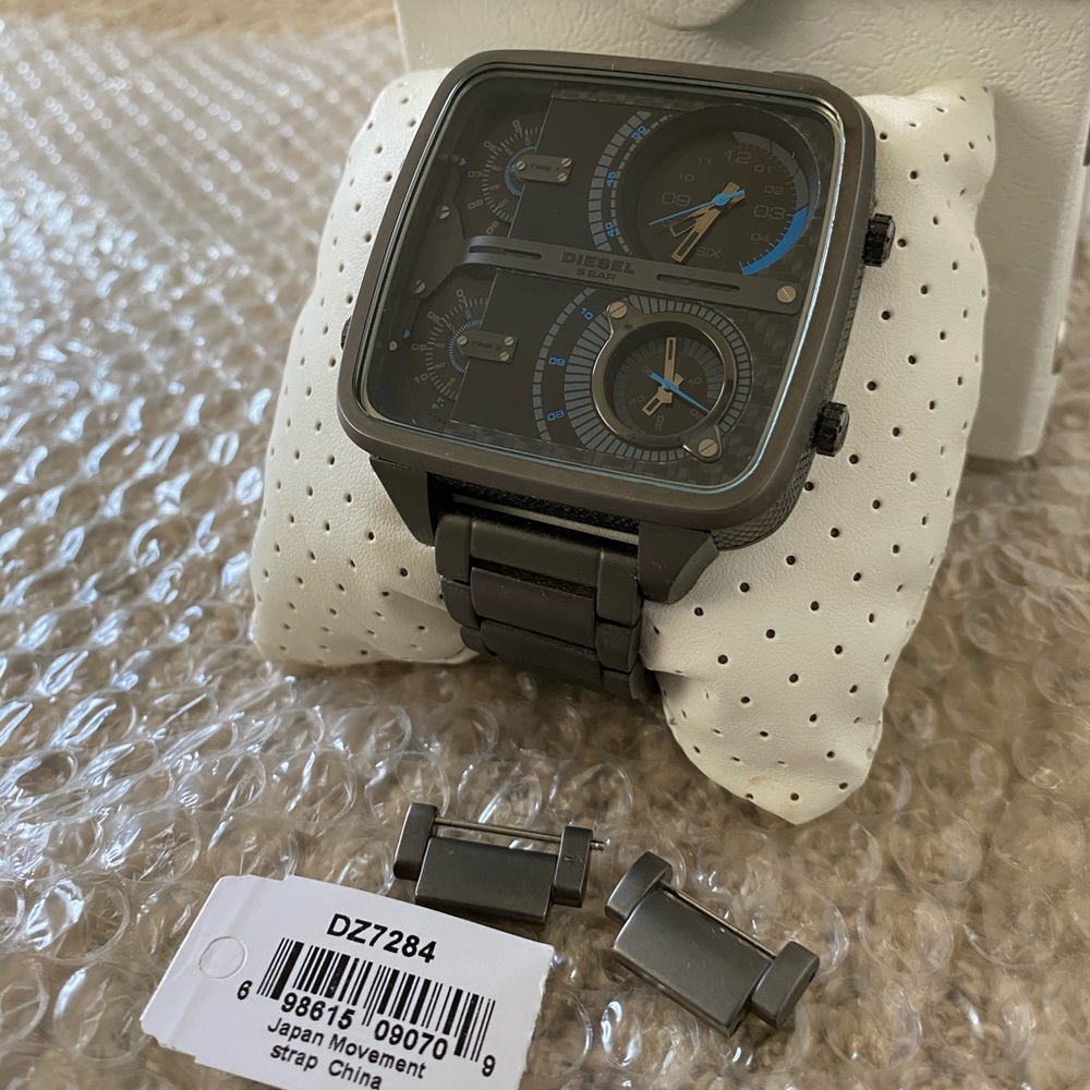 ❌Sold❌Men Diesel Watch DZ7284❌